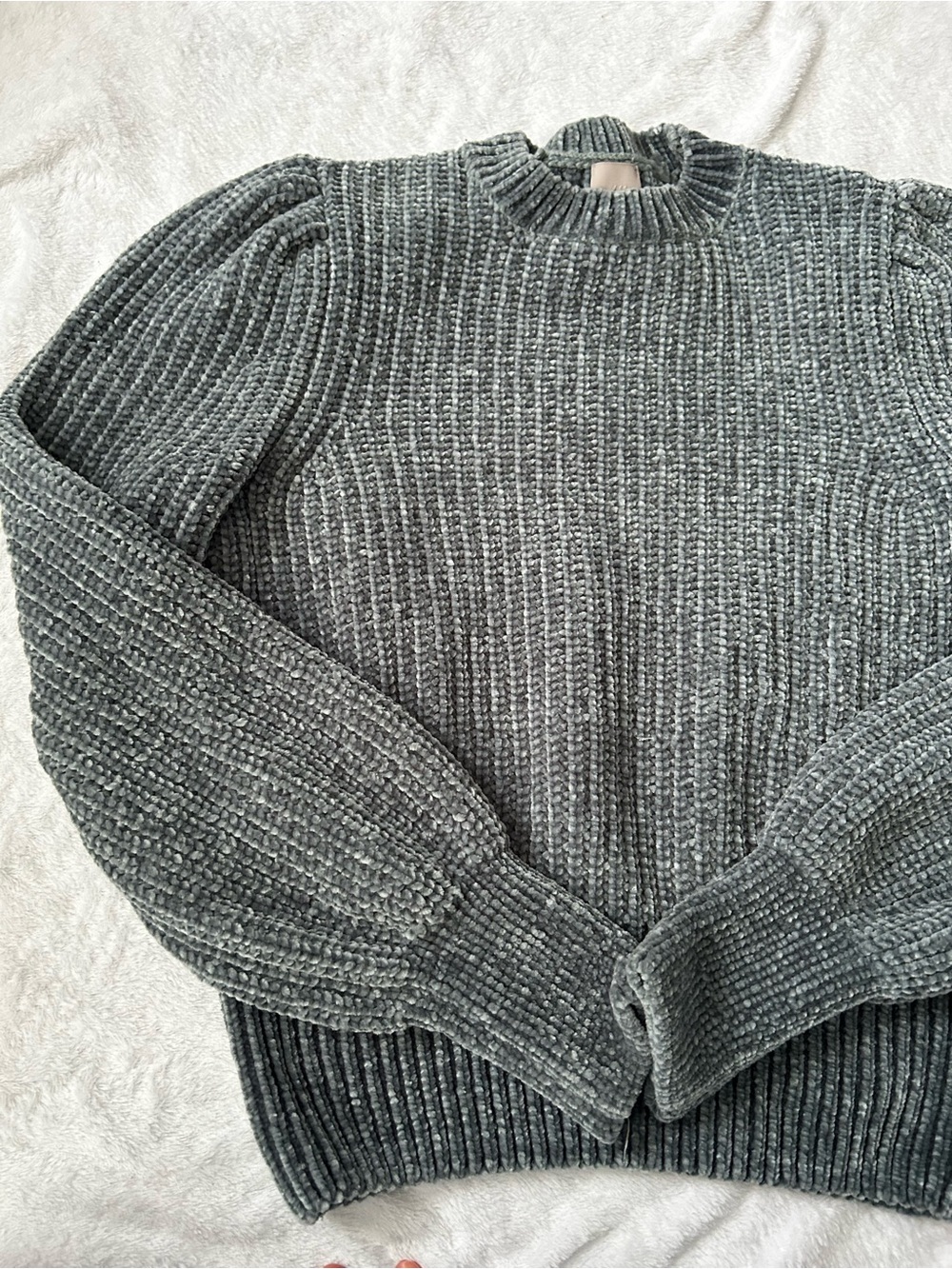 H&M Women's Plush Sweater in Seafoam Green